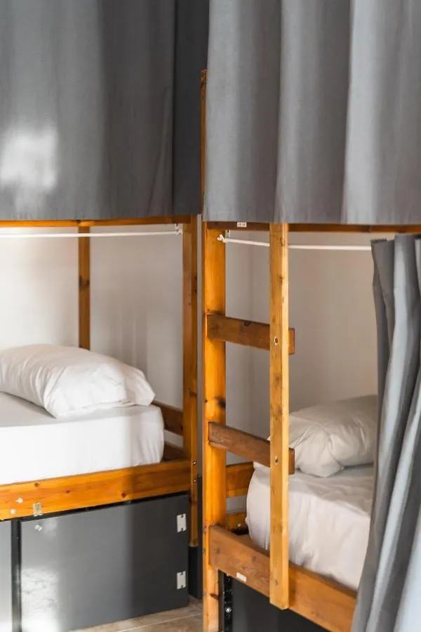 Ocean Nomads Coworking Hostel Arona