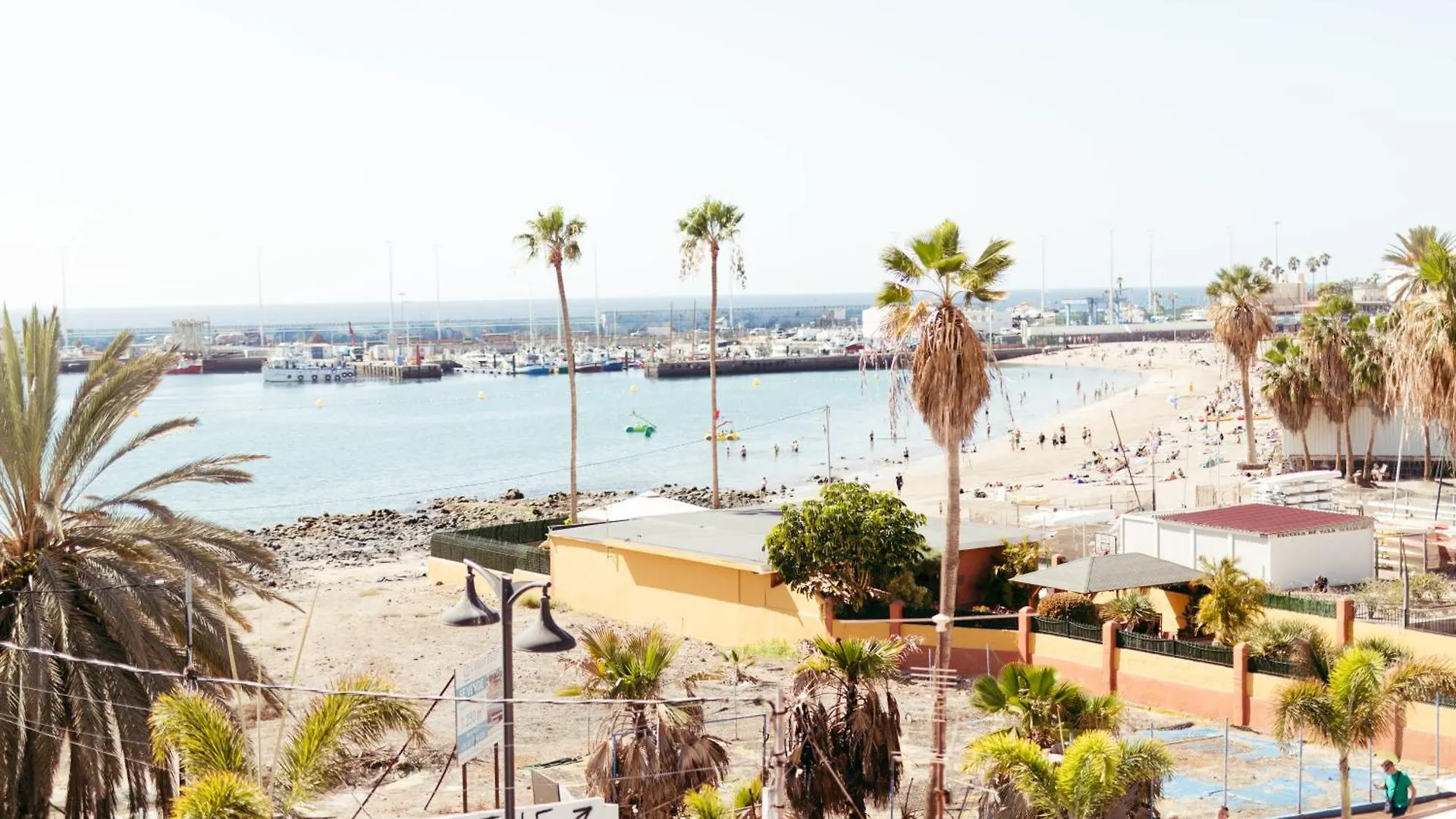 Ocean Nomads Coworking Hostel Arona